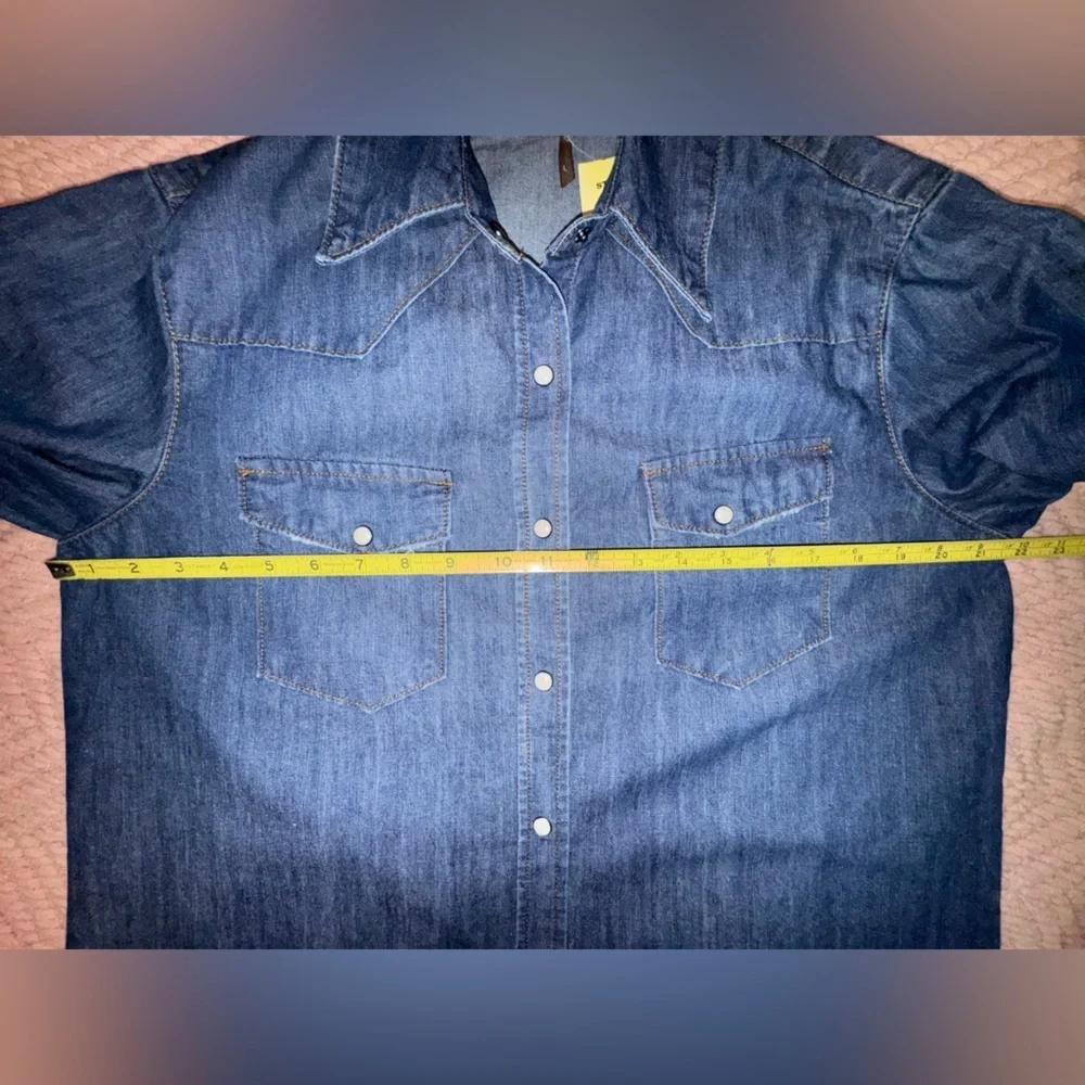 Stetson Women’s Blue Denim Button-Down Blouse | Size L | NWT